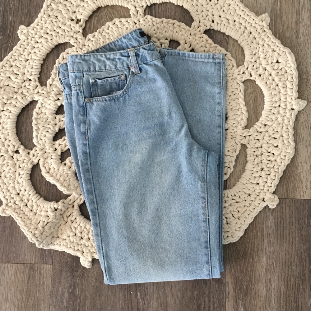 Light wash high waisted mom jeans.